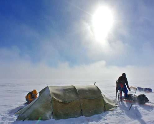 Setting up camp - Ousland Polar Exploration