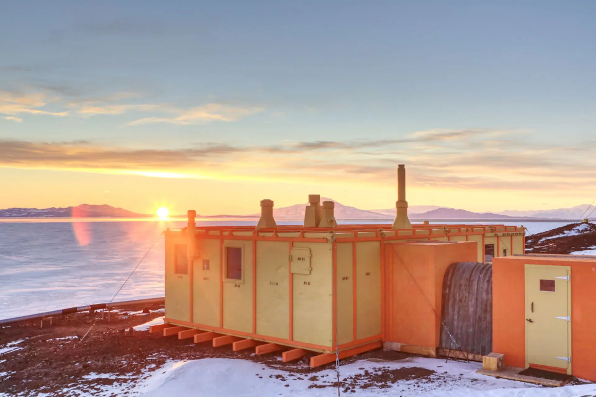 Hillary's TAE/IGY Hut