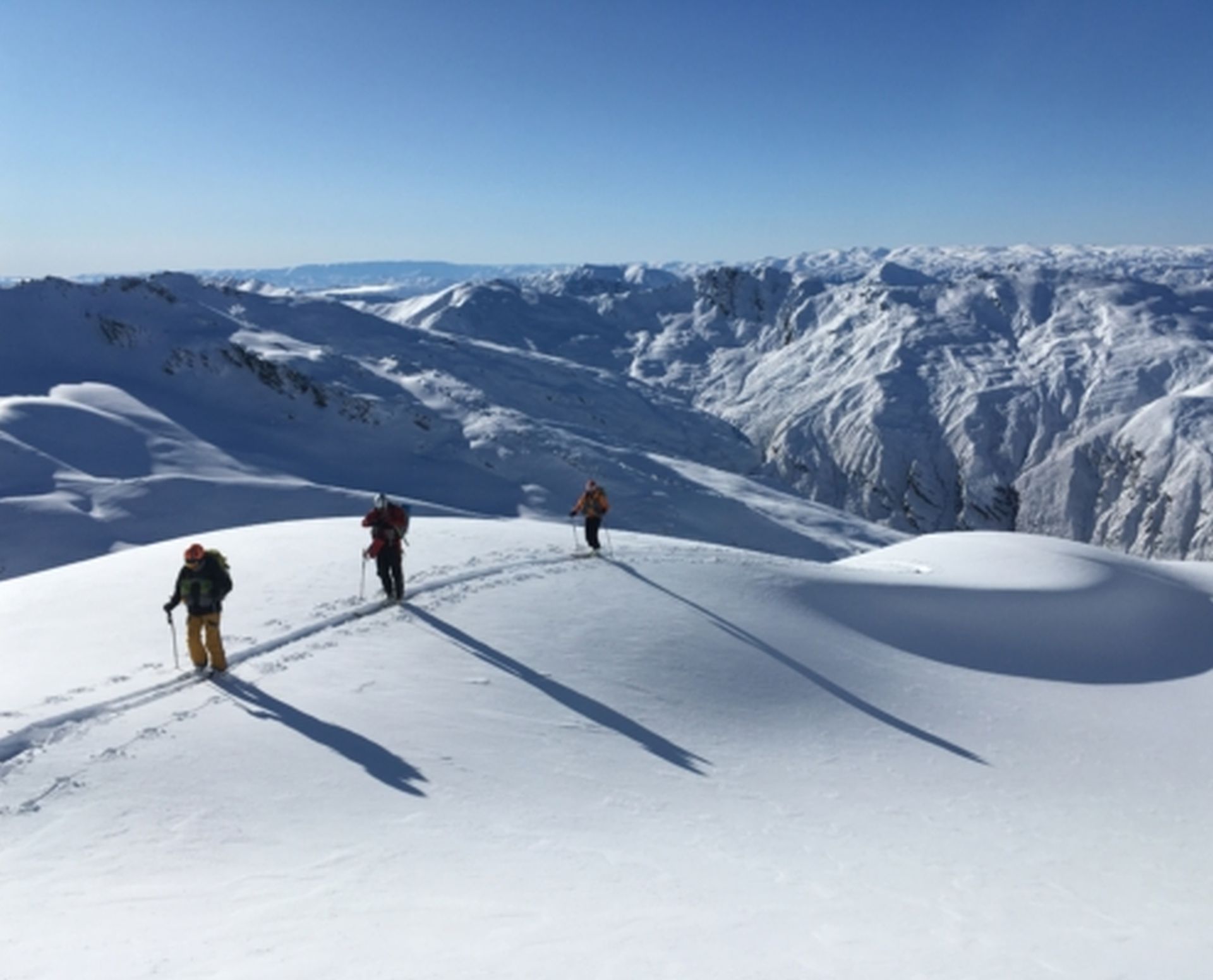 Skiing the Mahu Whenua Traverse