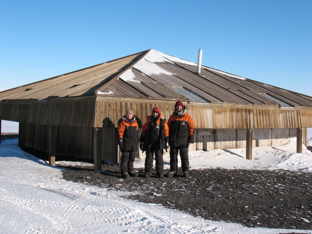 2013-14 AHT Conservators outside Scott's 'Discovery' hut. ©AHT/Josiah Wagener